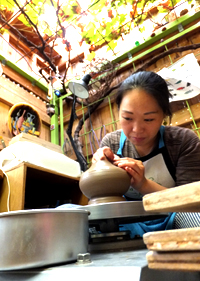 よこてまいこ近影写真